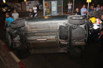  بالصور: إصابة حرجة لسيدة بانقلاب مركبة في مدينة يافا 